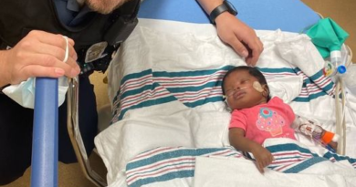 «Es un héroe»: Policía de EU salva la vida de una bebé que no podía respirar
